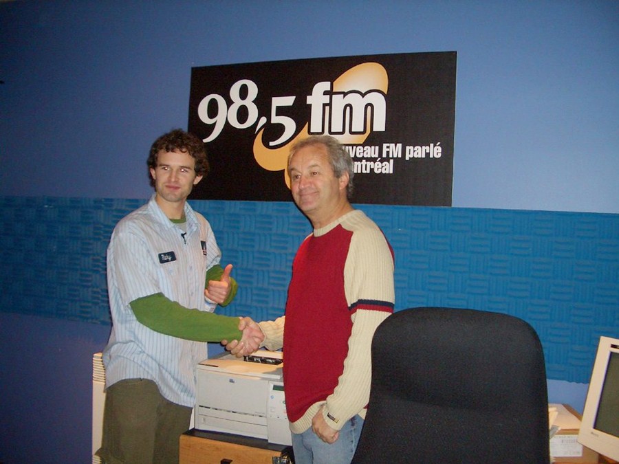 cau chuyen kep giay do kyle macdonald (7)