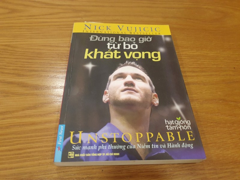 Sách Đừng bao giờ từ bỏ khát vọng - Nick Vujicic
